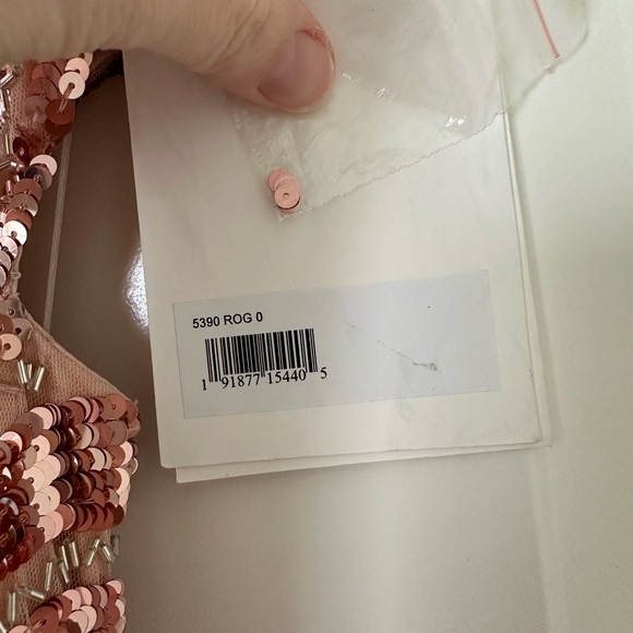 Mac Duggal | 5390 Sleeveless Sequin Embellished Cut Out Back Size 0 NEW PROM! - Picture 11 of 13